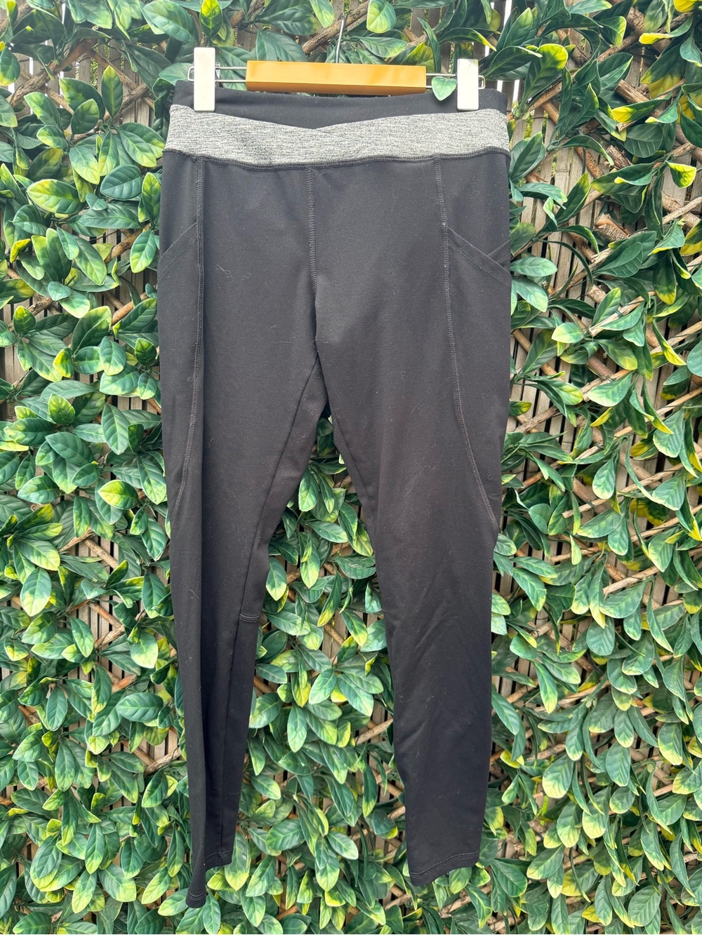 💫10/$25 • Forever 21 Black Full Length Yoga Leggings